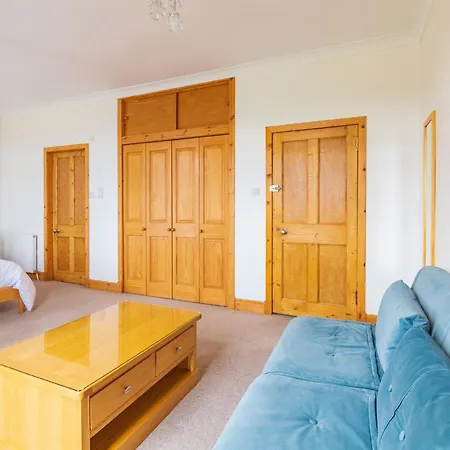 Strathview Lodge B&B-3